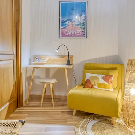 In The Heart Of Le Suquet Beautiful With Quiet Balcony * Cannes