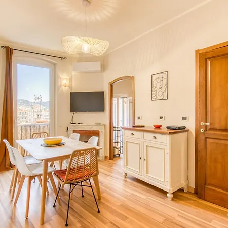 In The Heart Of Le Suquet Beautiful With Quiet Balcony *